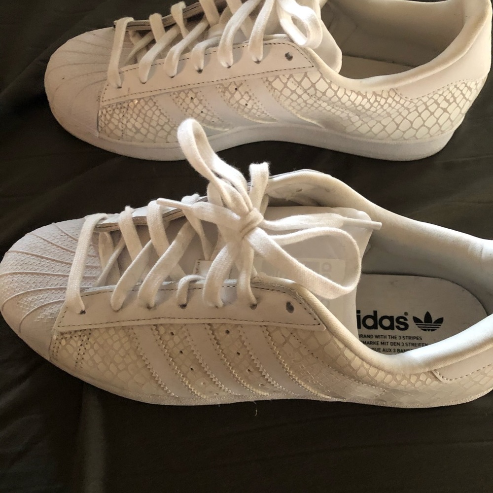 Adidas Turtle Shell Women’s 9.5